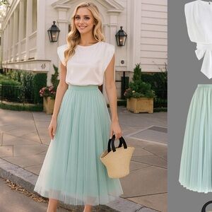 Elegant Multi-Layered Tulle Skirt